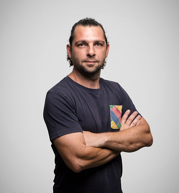 Βασίλης Παπακωνσταντίνου
